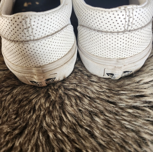 Vans Classic Slip ons- perf leather white - Picture 2 of 5
